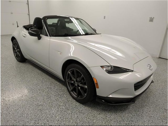 2016 Mazda MX-5 Miata Club