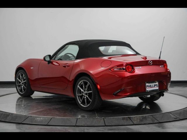 2016 Mazda MX-5 Miata Grand Touring