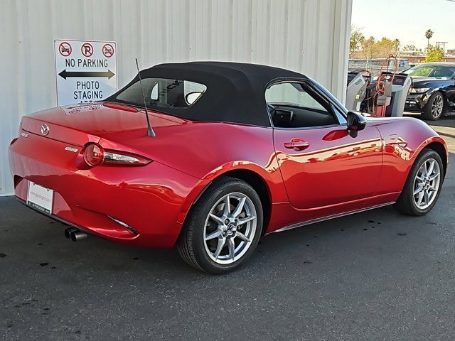 2016 Mazda MX-5 Miata Sport