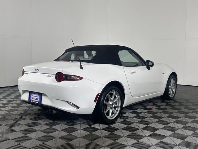 2016 Mazda MX-5 Miata Sport