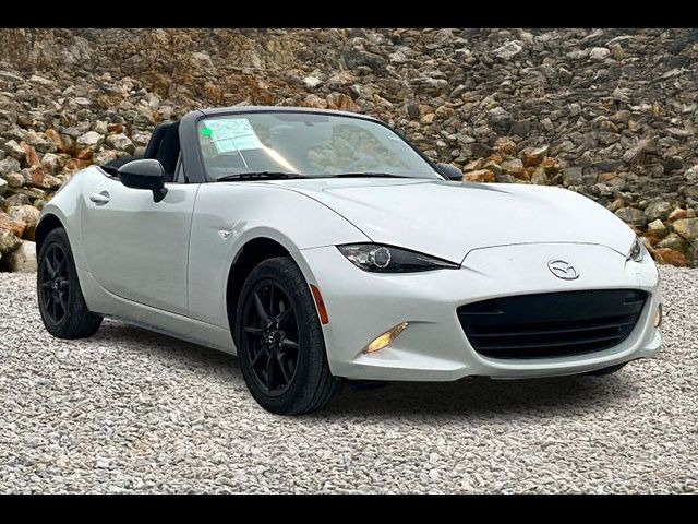 2016 Mazda MX-5 Miata Sport