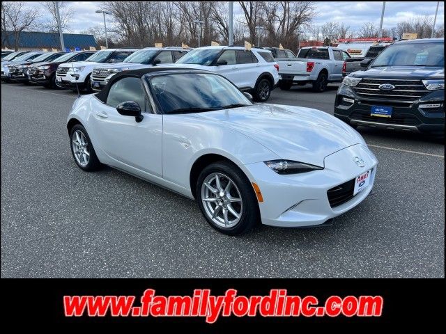 2016 Mazda MX-5 Miata Sport