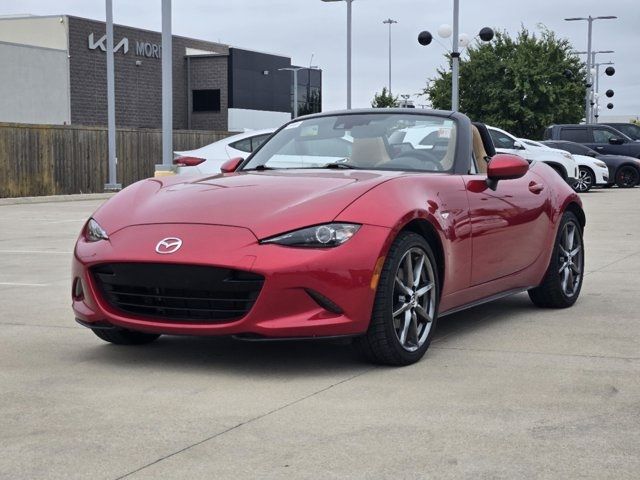 2016 Mazda MX-5 Miata Grand Touring