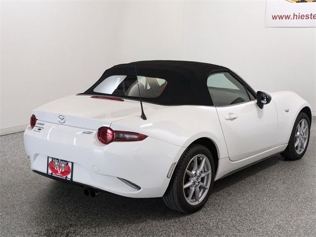 2016 Mazda MX-5 Miata Sport