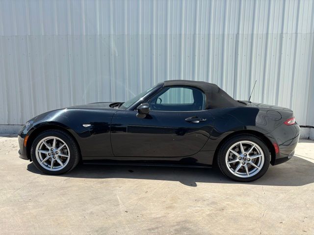 2016 Mazda MX-5 Miata Sport