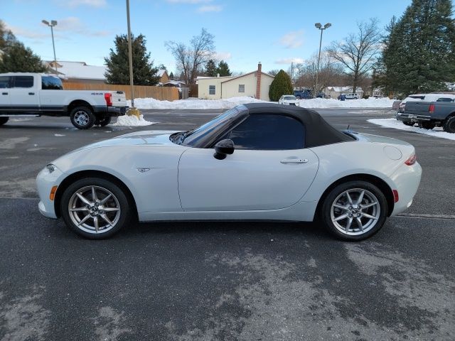 2016 Mazda MX-5 Miata Sport