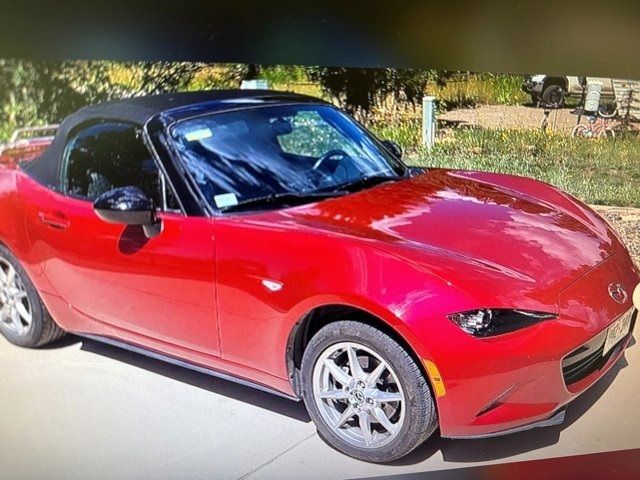 2016 Mazda MX-5 Miata Sport