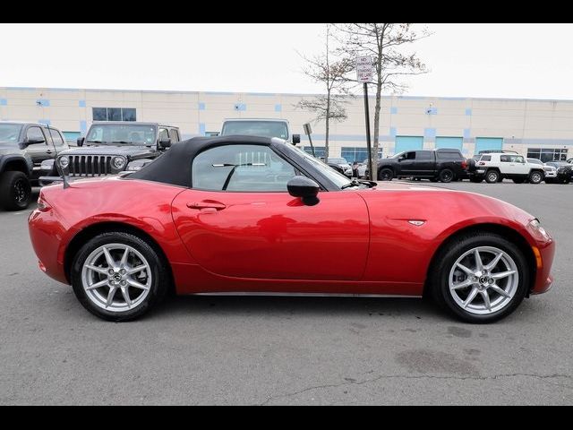 2016 Mazda MX-5 Miata Sport