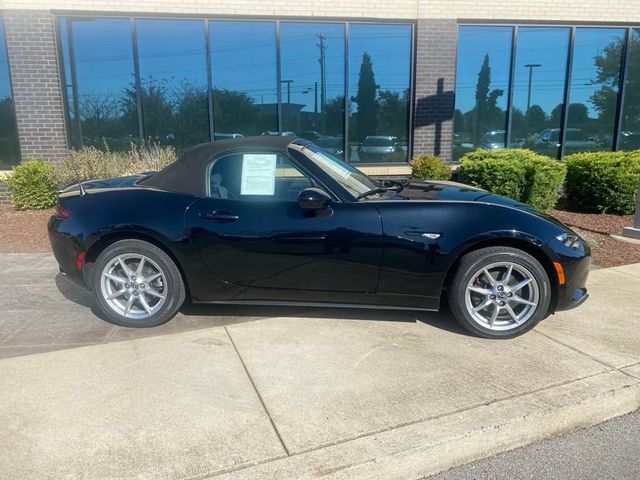 2016 Mazda MX-5 Miata Sport