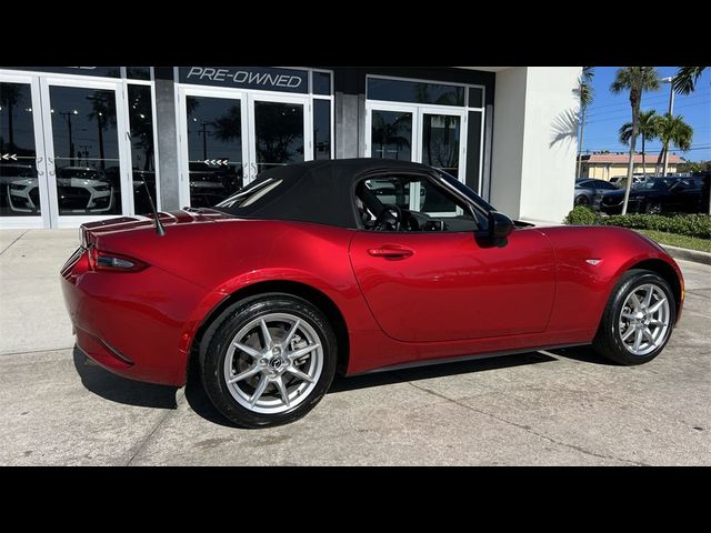 2016 Mazda MX-5 Miata Sport