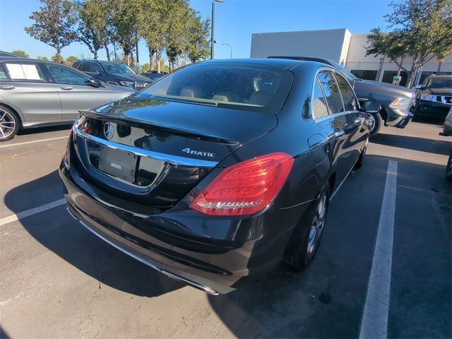 2016 Mercedes-Benz C-Class 300