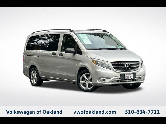 2016 Mercedes-Benz Metris Base