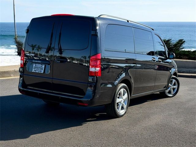 2016 Mercedes-Benz Metris Base