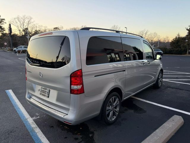2016 Mercedes-Benz Metris Base