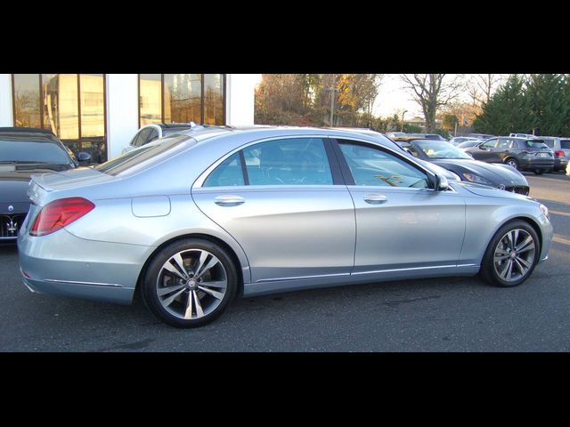 2016 Mercedes-Benz S-Class 550