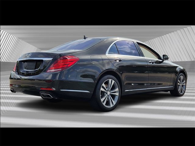 2016 Mercedes-Benz S-Class 550