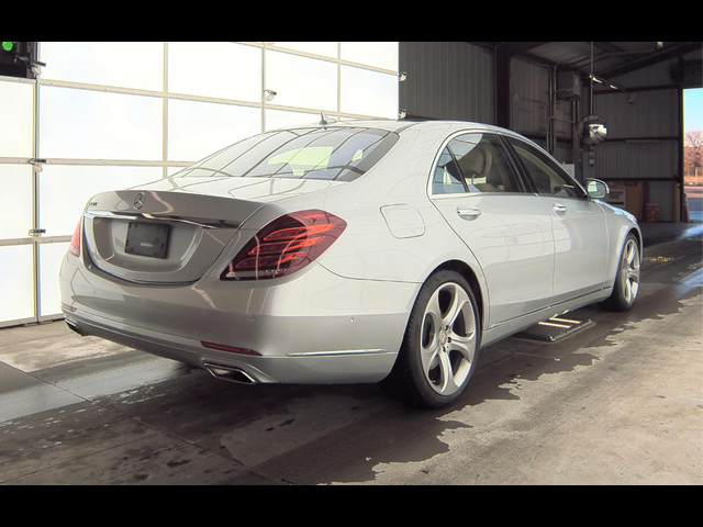 2016 Mercedes-Benz S-Class 550