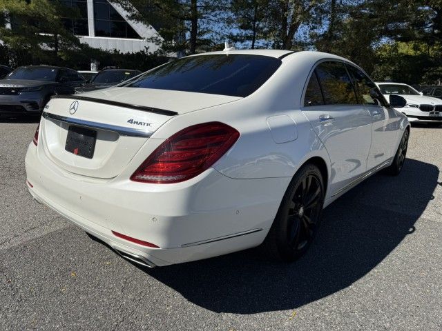 2016 Mercedes-Benz S-Class 550