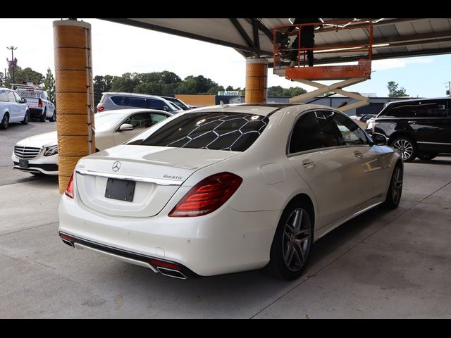 2016 Mercedes-Benz S-Class 550