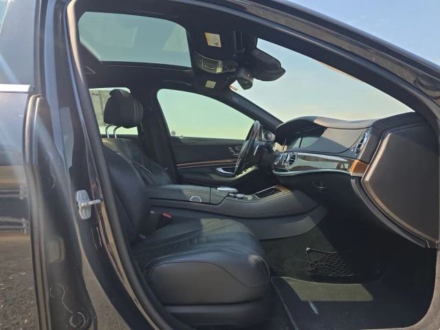 2016 Mercedes-Benz S-Class 550