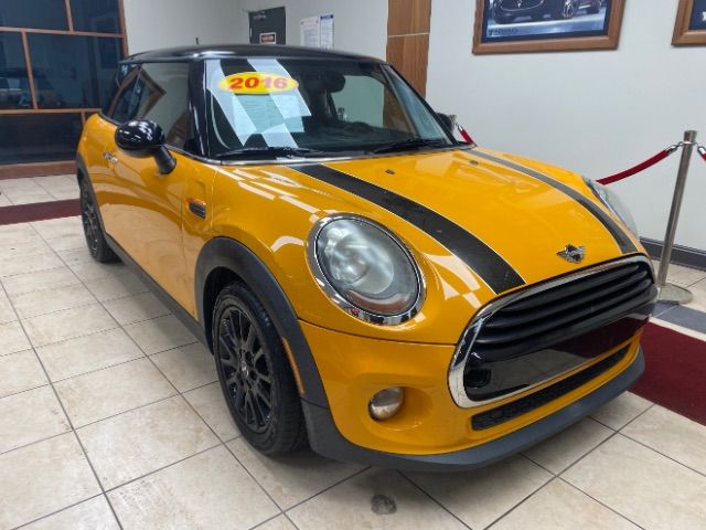2016 MINI Cooper Hardtop Base