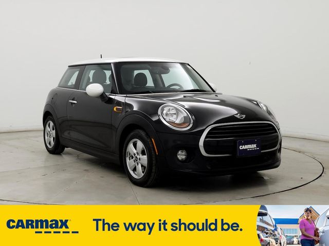 2016 MINI Cooper Hardtop Base