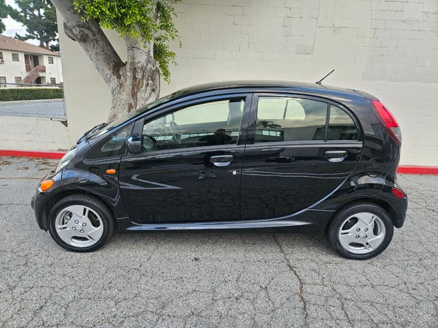 2016 Mitsubishi i-MiEV ES