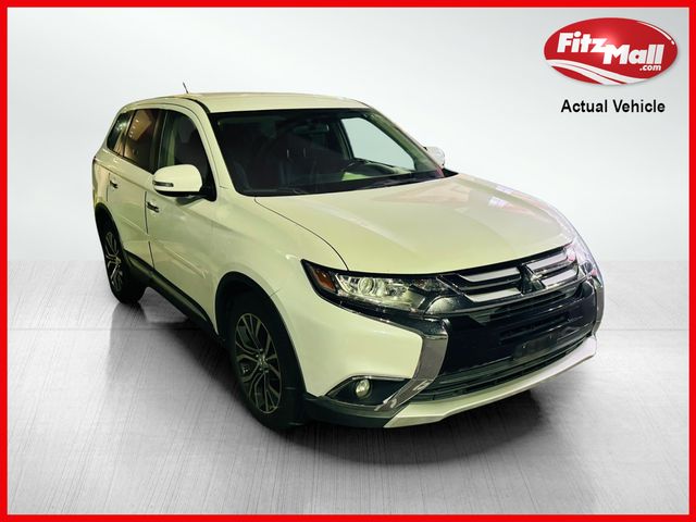 2016 Mitsubishi Outlander SE