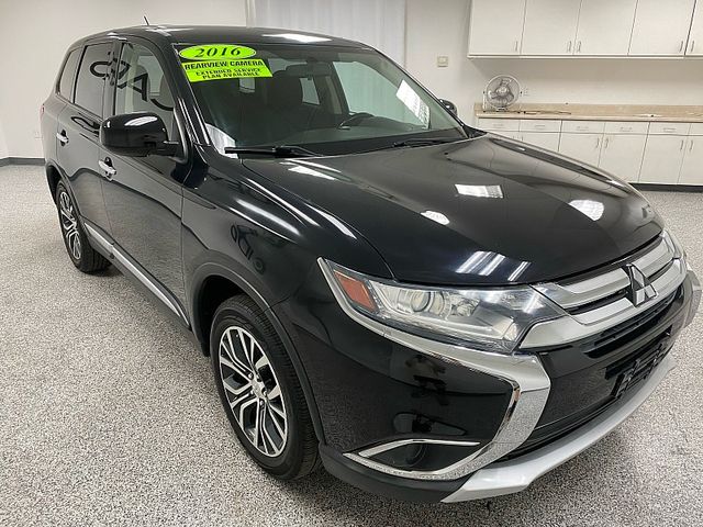 2016 Mitsubishi Outlander ES