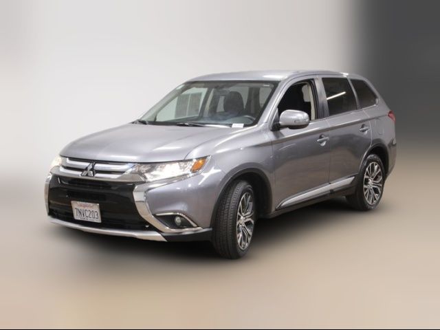 2016 Mitsubishi Outlander SE
