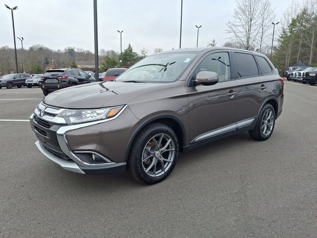 2016 Mitsubishi Outlander SE