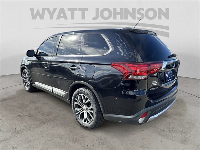 2016 Mitsubishi Outlander SE