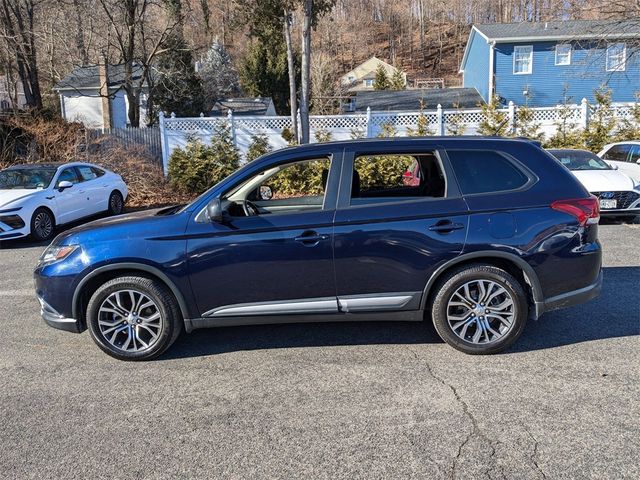 2016 Mitsubishi Outlander ES