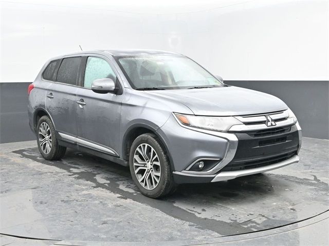 2016 Mitsubishi Outlander ES