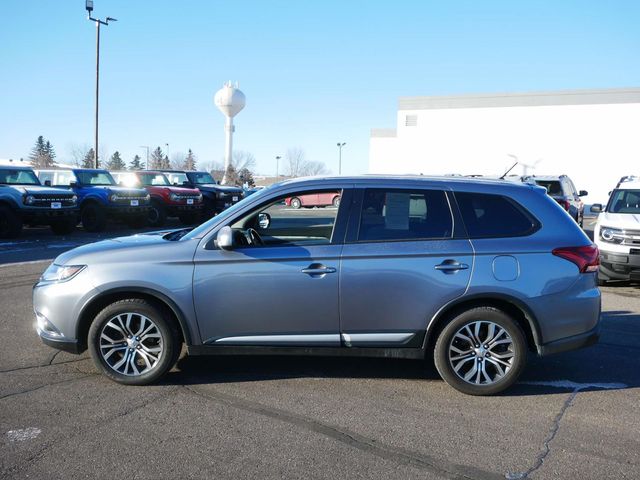 2016 Mitsubishi Outlander ES