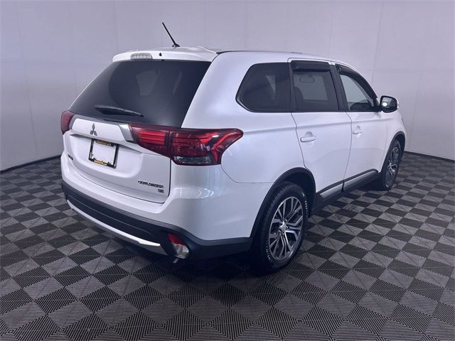 2016 Mitsubishi Outlander SE