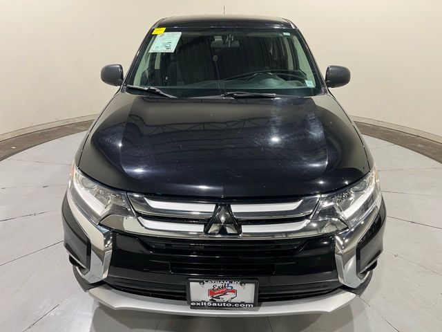 2016 Mitsubishi Outlander 
