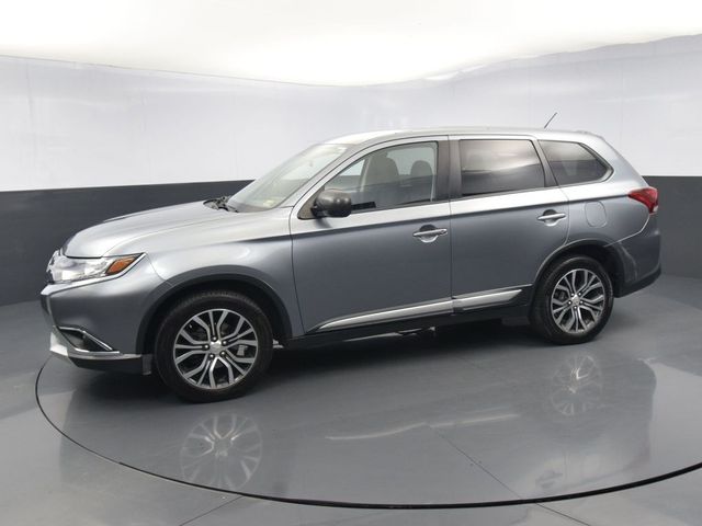 2016 Mitsubishi Outlander SE