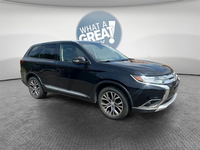 2016 Mitsubishi Outlander SE