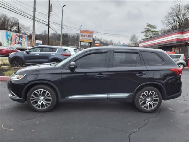 2016 Mitsubishi Outlander SE