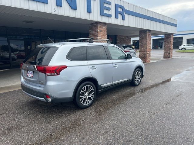 2016 Mitsubishi Outlander ES