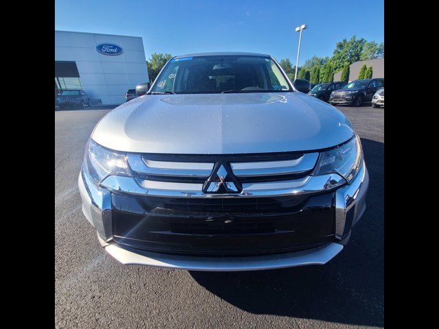 2016 Mitsubishi Outlander ES