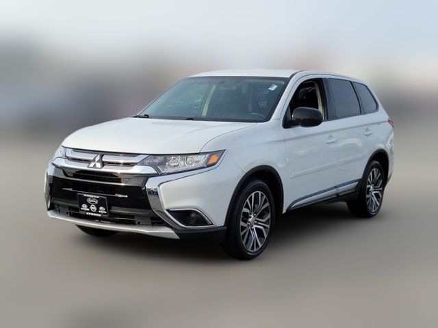 2016 Mitsubishi Outlander ES