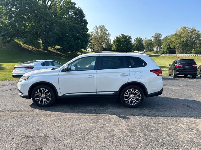 2016 Mitsubishi Outlander ES