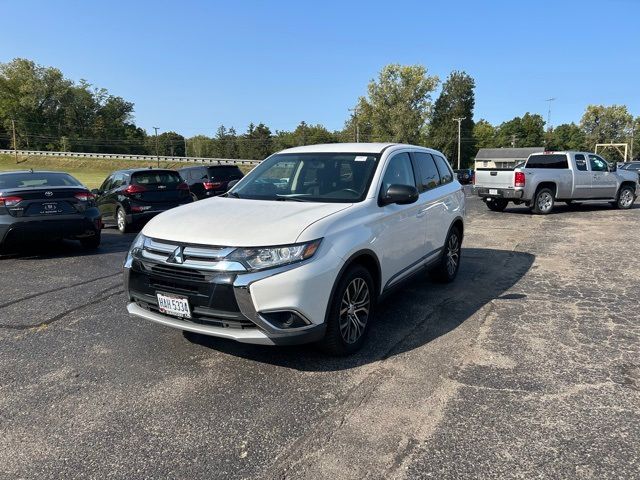 2016 Mitsubishi Outlander ES