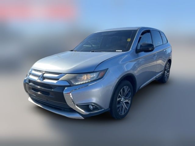 2016 Mitsubishi Outlander ES