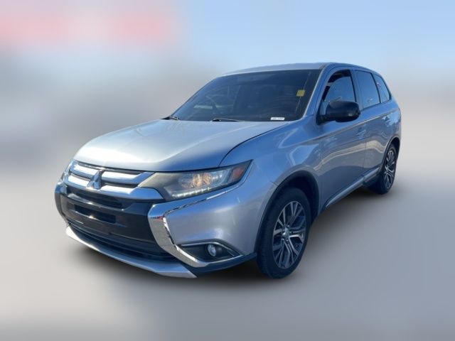 2016 Mitsubishi Outlander ES