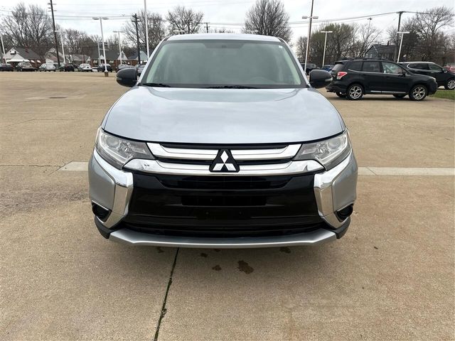 2016 Mitsubishi Outlander ES