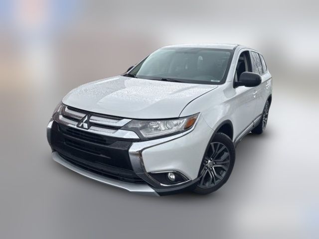 2016 Mitsubishi Outlander ES