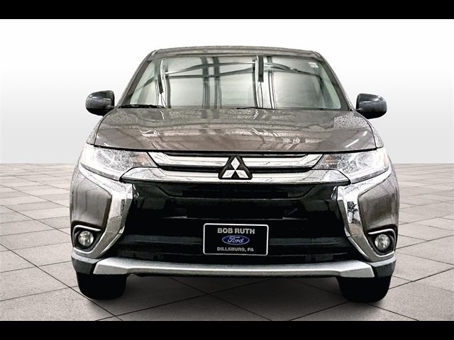 2016 Mitsubishi Outlander ES